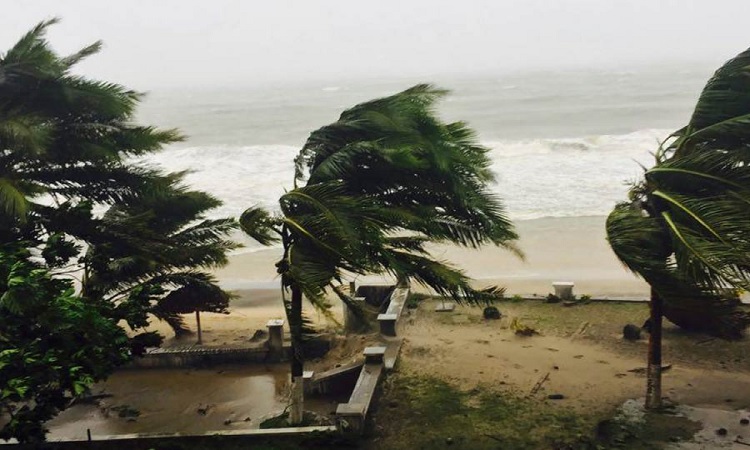 ১২ জেলায় ৬০ কিলোমিটার বেগে ঝড়ের আভাস