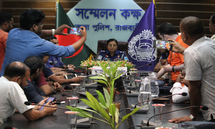 রাজবাড়ীতে ১০ দিনের ব্যবধানে ৫ টি হত্যাকাণ্ড, গ্রেফতার ৪