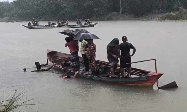 সিংগাইরে ২৪ ঘণ্টা পর নদীতে ভেসে উঠল বাবা-মেয়ের লাশ