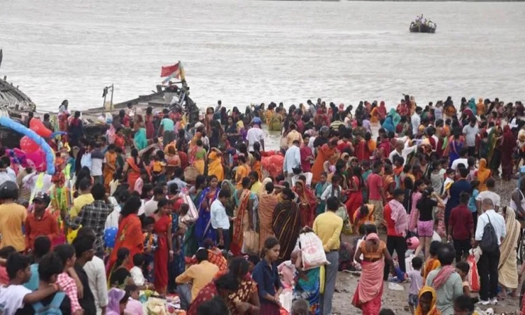 বিহারে ধর্মীয় উৎসবে পানিতে ডুবে ৪৬ জনের মৃত্যু