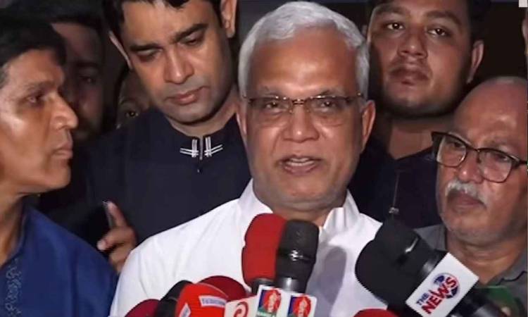 কচ্ছপের গতিতে আগাচ্ছেন স্বাস্থ্য উপদেষ্টা: ডা. জাহিদ