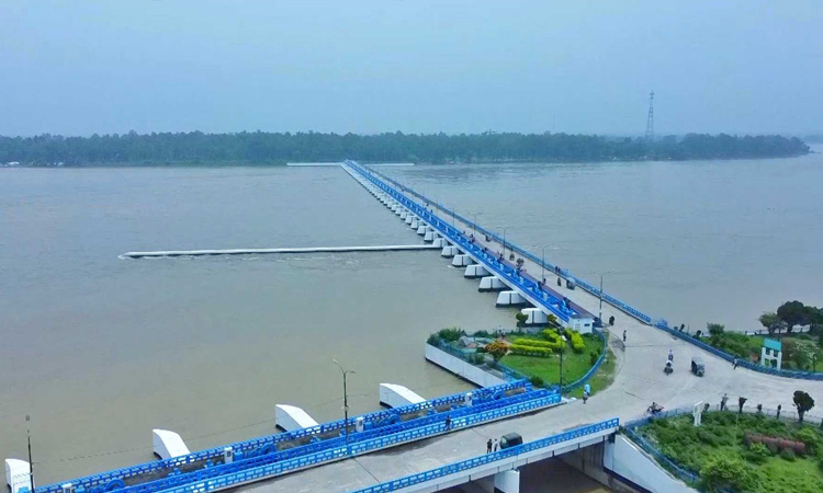 খুলে দেয়া হয়েছে তিস্তার ৪৪ জলকপাট