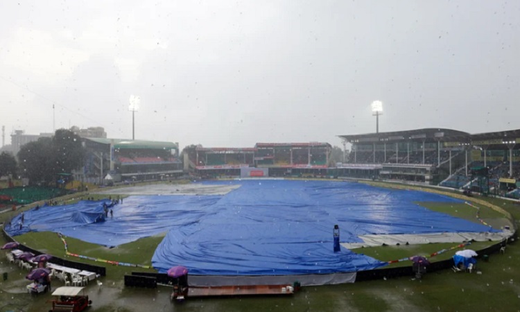 কানপুর টেস্ট: দ্বিতীয় দিন পরিত্যক্ত