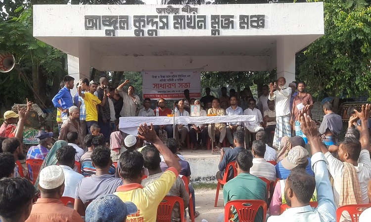 রিক্সাচালকদের পৌরসভা ঘেরাওসহ কঠোর কর্মসূচির হুঁশিয়ারি