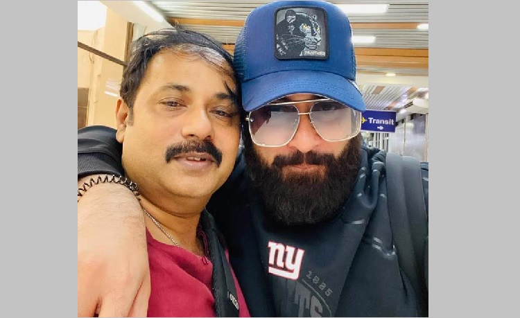 দেশে ফিরলেন শাকিব