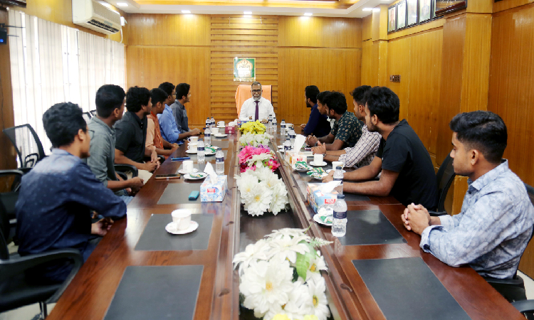ইবিসাস এর সাথে নবনিযুক্ত ভিসি’র মতবিনিময়