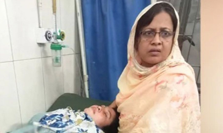 ব্যাংক কর্মকর্তা ও আনসার সদস্যদের গুলি করে ও কুপিয়ে ব্যাংকের টাকা লুট