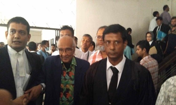 আত্মসমর্পণ করেছেন শফিক রেহমান