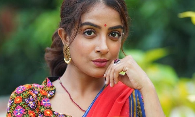পরিচালক এন রাশেদ চৌধুরীর বিরুদ্ধে অভিযোগ দোয়েলের