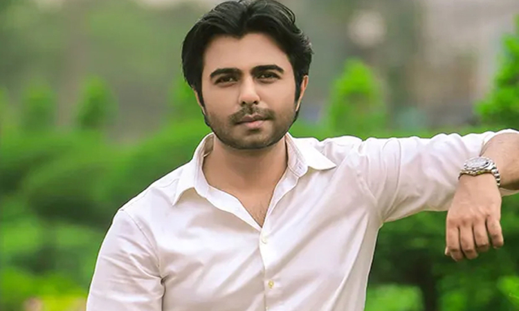 ‘চালচিত্র’ এর মাধ্যমে টালিউডে অভিষেক অপূর্বের