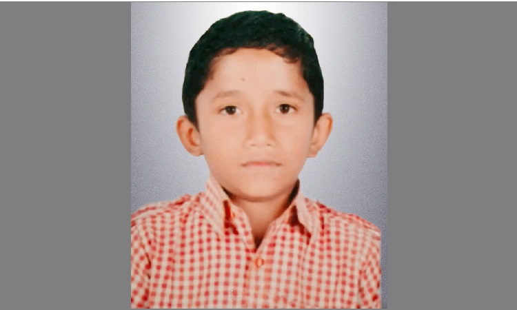 সুপারি গাছ থেকে পড়ে স্কুলছাত্রের মৃত্যু