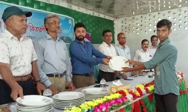 শেরপুরে সাঁতার প্রতিযোগিতা ও পুরস্কার বিতরণ