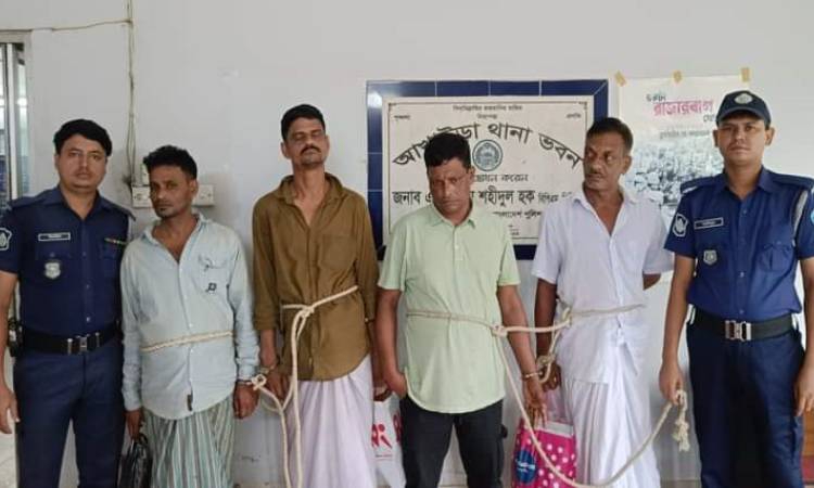 আখাউড়ায় যৌথবাহিনীর মাদক বিরোধী অভিযান, আটক ৬