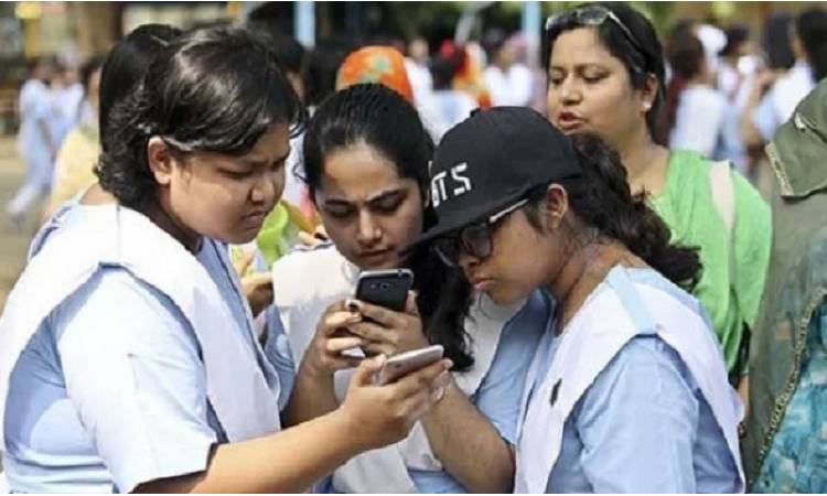 এইচএসসির ফল প্রকাশের তারিখ নিয়ে যা জানালো বোর্ড