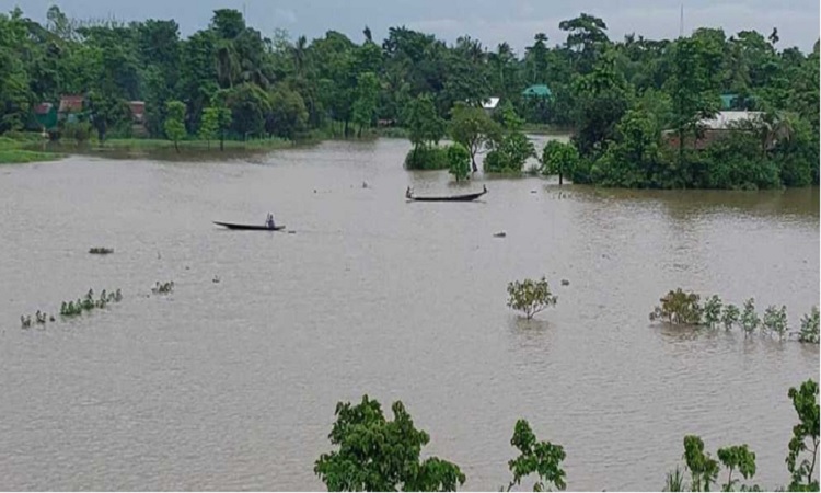 নদীর পানি বেড়ে প্লাবিত হতে পারে ৪ জেলার নিম্নাঞ্চল