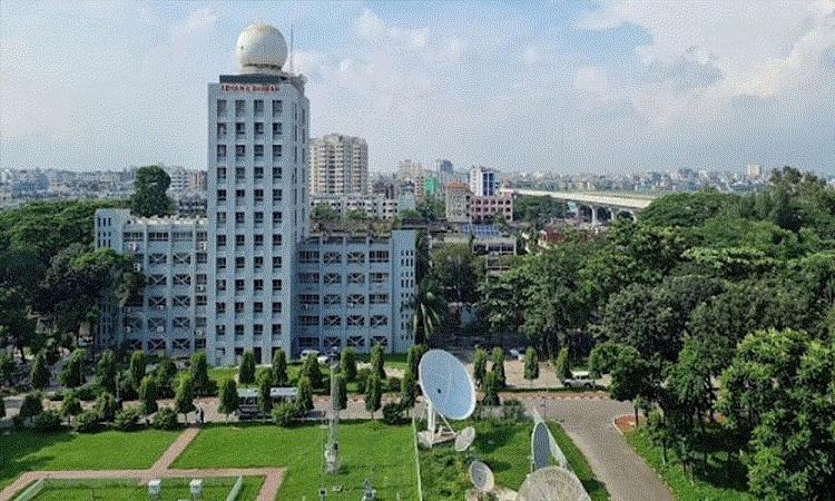 সাগরে লঘুচাপ, শনিবারও সারাদেশে বৃষ্টির আভাস