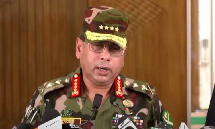 সেনাবাহিনী মাঠে আছে, নির্ভয়ে পূজামণ্ডপে যাবেন: সেনাপ্রধান