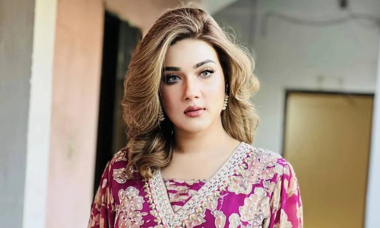 নিজেকে ‘ছাগল’ বললেন মাহি