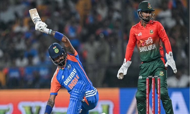 বাংলাদেশকে ৭ উইকেটের ব্যবধানে হারাল ভারত