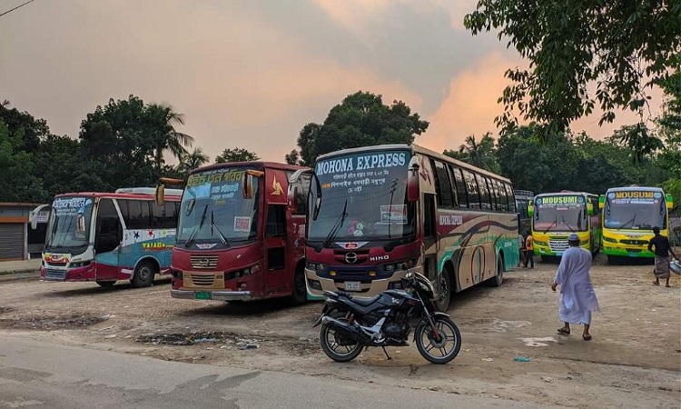 সরিষাবাড়ী বাসটার্মিনাল দখলে নিয়ে চলছে চাঁদাবাজি