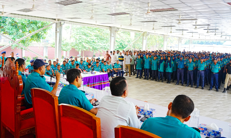 শারদীয় দুর্গাপূজা উপলক্ষ্যে আরএমপি পুলিশ কমিশনারের ব্রিফিং