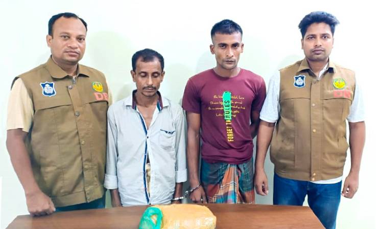 রাজশাহীতে পুলিশের অভিযানে গাঁজাসহ গ্রেফতার ২