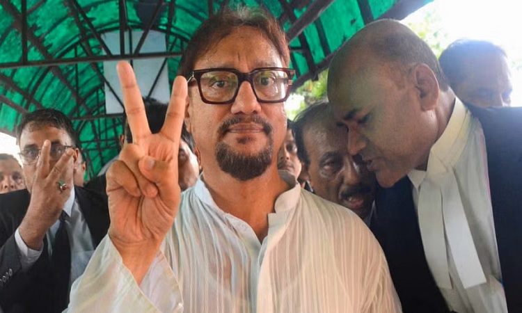 চট্টগ্রাম সিটিতে ডা. শাহাদাতকে মেয়র ঘোষণা ইসির