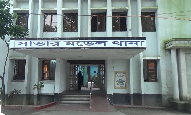 ঢাকা-আরিচা মহাসড়কে সয়াবিন তেলসহ ১৬ টনের ট্রাক লুট