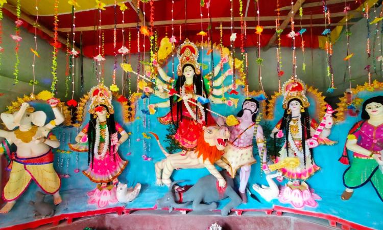 কঠোর নিরাপত্তায় না‌জিরপু‌রে শারদীয় দুর্গাপূজা শুরু