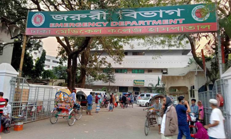 রাজধানীতে পৃথক সড়ক দুর্ঘটনায় নারীসহ নিহত ২