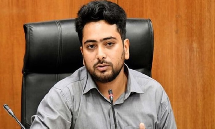 সংবিধান দেয়ালে দেয়ালে লেখা হয়ে গেছে: উপদেষ্টা নাহিদ