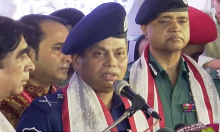 পূজায় অপ্রীতিকর ঘটনায় ১৭ জন গ্রেফতার: আইজিপি