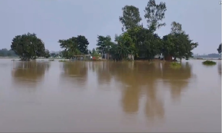 তিন জেলায় এখনো ১৩ হাজার পরিবার পানিবন্দি