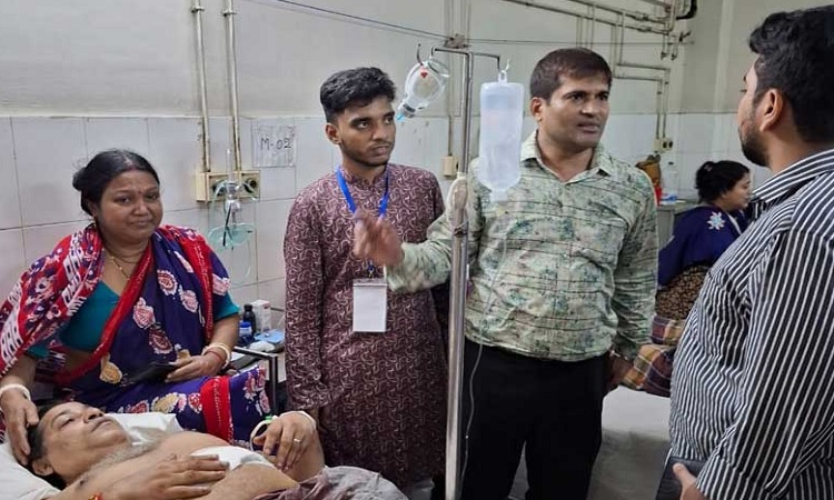 মণ্ডপে হামলাকারীদের দৃষ্টান্তমূলক শাস্তির আশ্বাস উপদেষ্টা নাহিদের