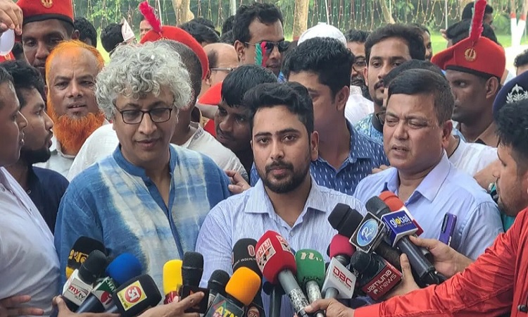 'অন্তর্বর্তী সরকার নতজানু পররাষ্ট্রনীতিতে বিশ্বাস করে না'
