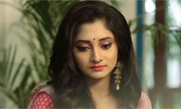 দুর্গাপূজায় মন খারাপ পূজা চেরির