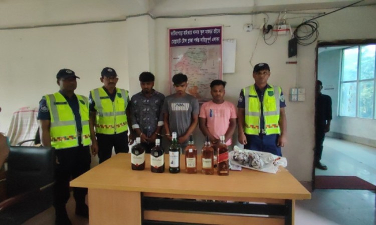 কাশিয়ানীতে তিন মাদক কারবারিকে আটক