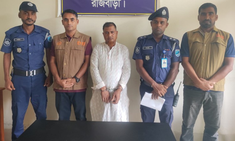 দুর্গাপূজা নিয়ে উসকানিমূলক পোস্ট, গ্রেফতার যুবক