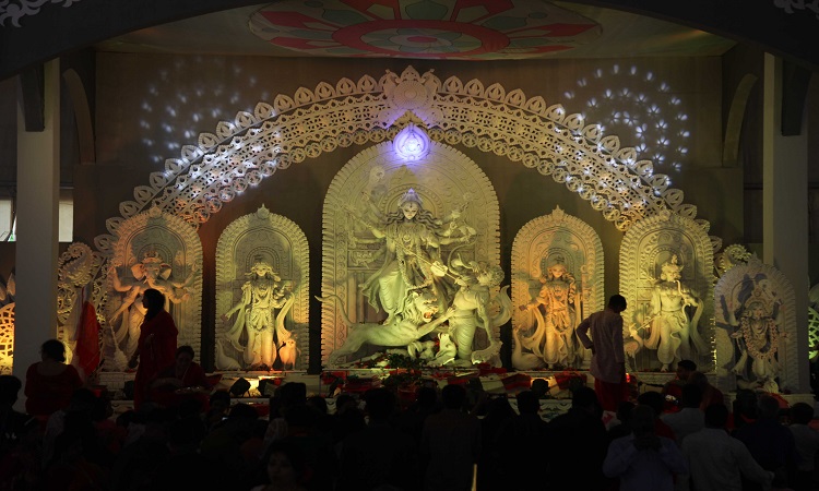 আজ বিজয়া দশমী, প্রতিমা বিসর্জন