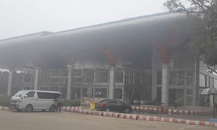 ঘন কুয়াশায় সৈয়দপুরে ২ ঘণ্টা বিমান চলাচল বন্ধ