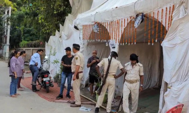 ভারতে দুর্গাপূজার প্যান্ডেলে নির্বিচারে গুলি, আহত ৪