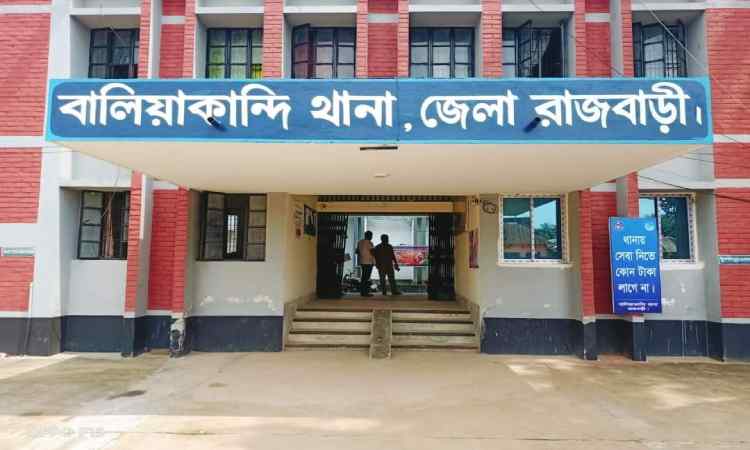 রাজবাড়ীতে মদ্যপানে এক জনের মৃত্যু, হাসপাতালে ভর্তি ২