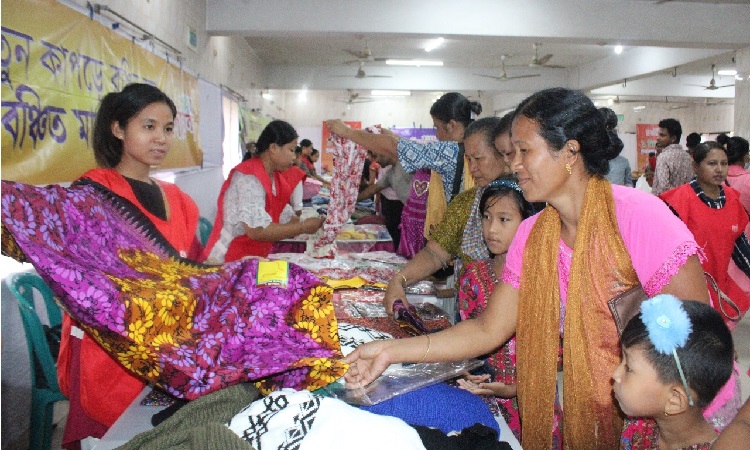 এক টাকায় প্রবারণা মেলা : শান্তি ও সম্প্রীতির বার্তা বিদ্যানন্দের