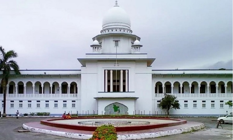 ১২ বিচারপতিকে ছুটিতে পাঠানোর সিদ্ধান্ত
