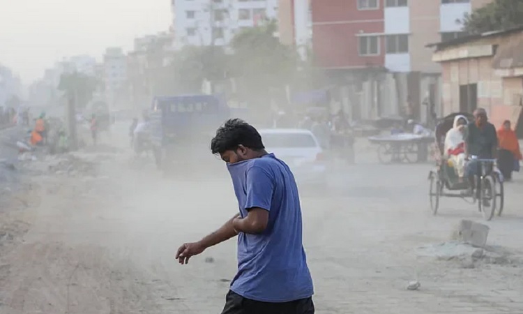 বিশ্বের ১০০ শহরের মধ্যে আজ শীর্ষে ঢাকা