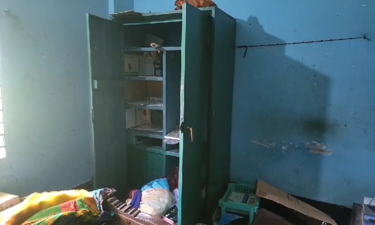 আশুলিয়ায় ডাকাতি, কয়েক লক্ষ টাকার মালামাল লুট