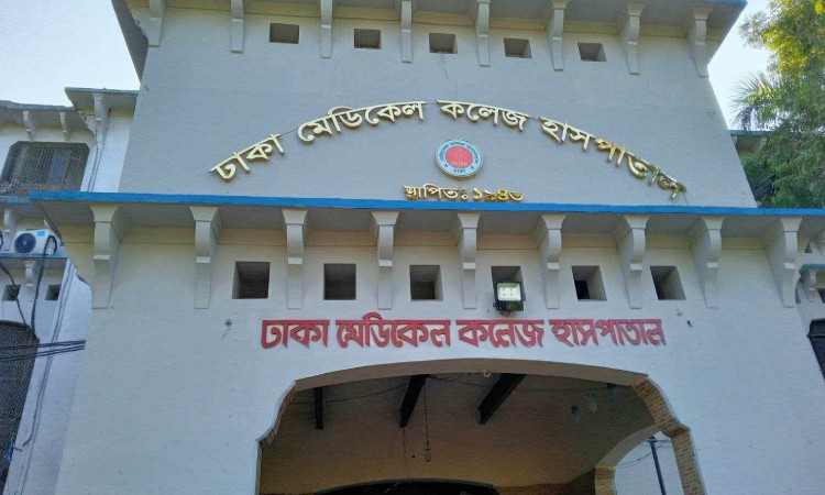 যাত্রাবাড়ীতে দুই বাসের চাপায় যুবকের মৃত্যু