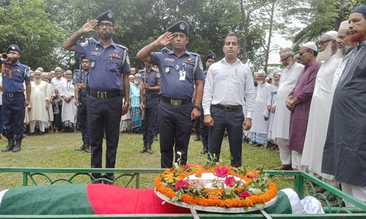 গৌরীপুরে বীর মুক্তিযোদ্ধা মতিউর রহমানের রাষ্ট্রীয় মর্যাদায় দাফন
