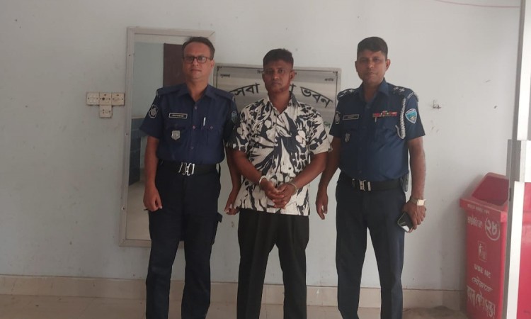 অস্ত্র মামলায় ২০ বছরের সাজাপ্রাপ্ত আসামি গ্রেফতার