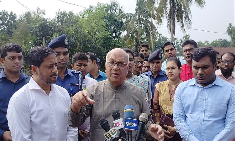 বন্যা ও প্রাকৃতিক দুর্যোগ বারবারই আসতে পারে : উপদেষ্টা ফারুক